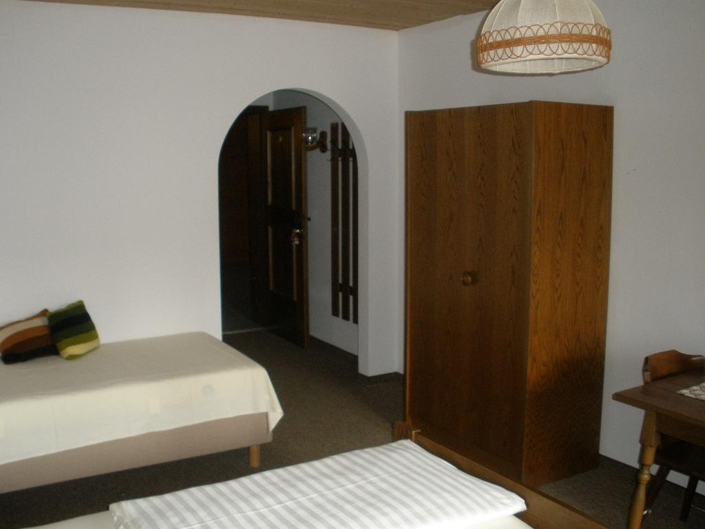 Alpengasthof Zur Loisach Hotel Grossweil Habitación foto