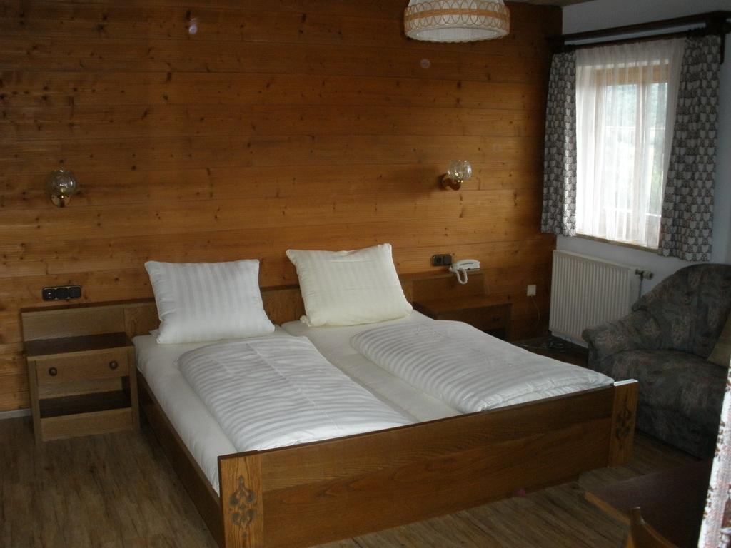 Alpengasthof Zur Loisach Hotel Grossweil Habitación foto