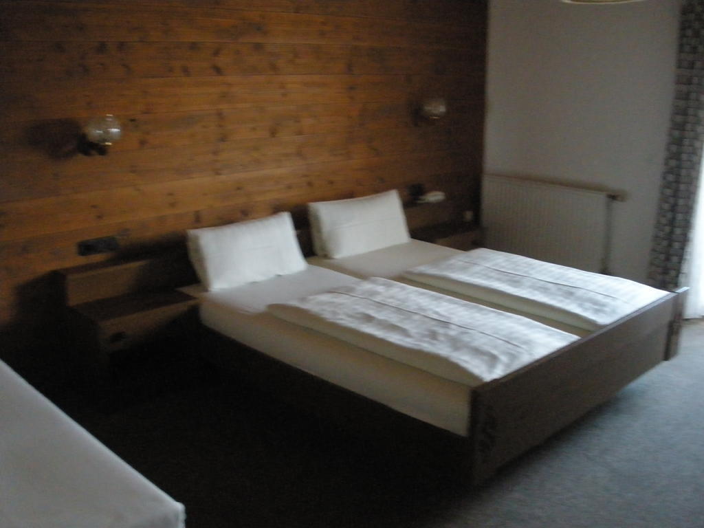 Alpengasthof Zur Loisach Hotel Grossweil Habitación foto