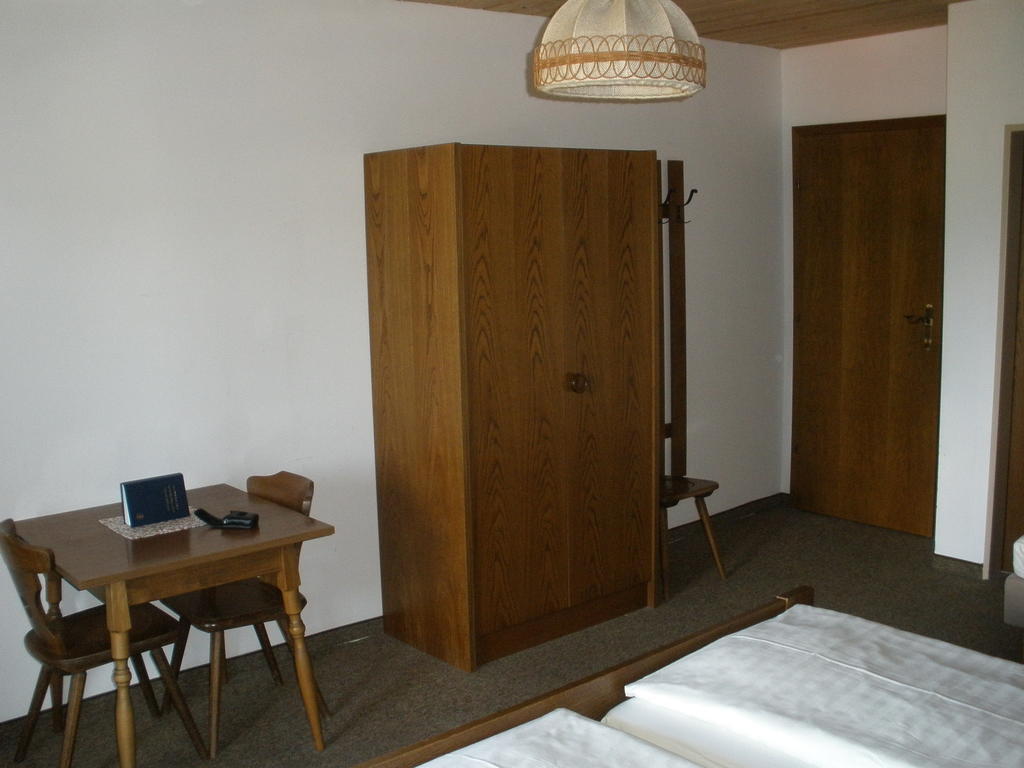 Alpengasthof Zur Loisach Hotel Grossweil Habitación foto